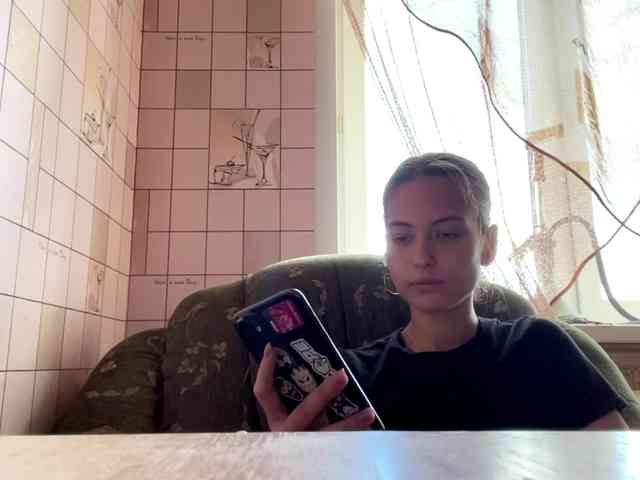 RonnaWillow webcam