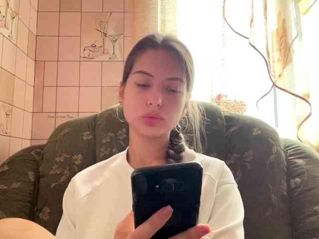 RonnaWillow webcam