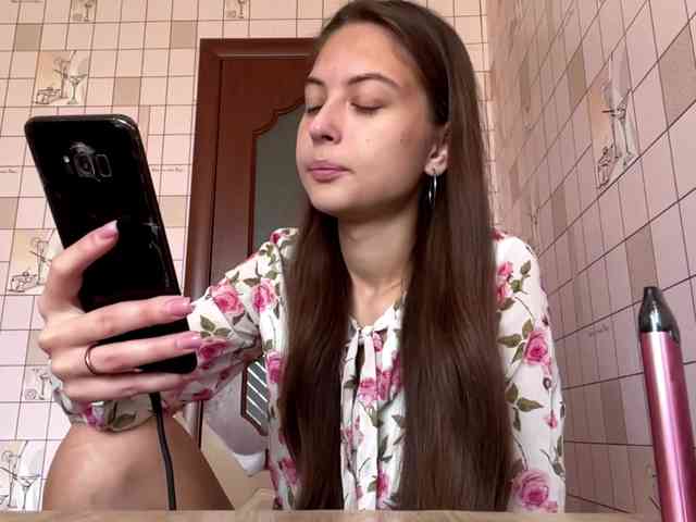 RonnaWillow webcam