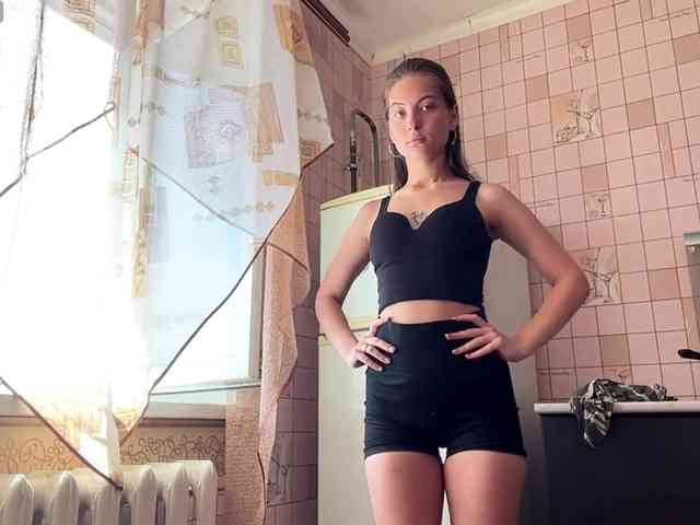 RonnaWillow webcam