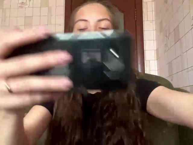 RonnaWillow webcam