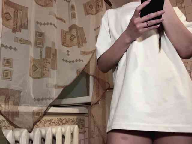 RonnaWillow webcam