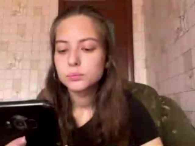 RonnaWillow webcam
