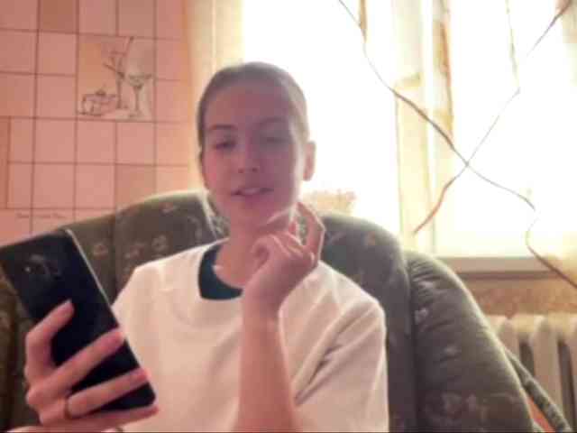 RonnaWillow webcam