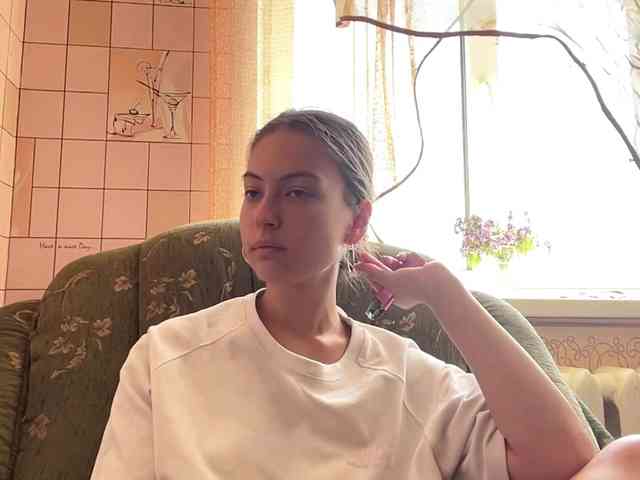 RonnaWillow webcam