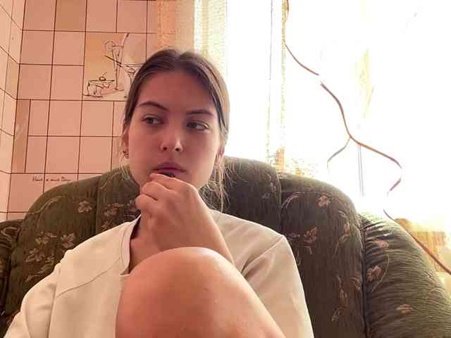 RonnaWillow webcam