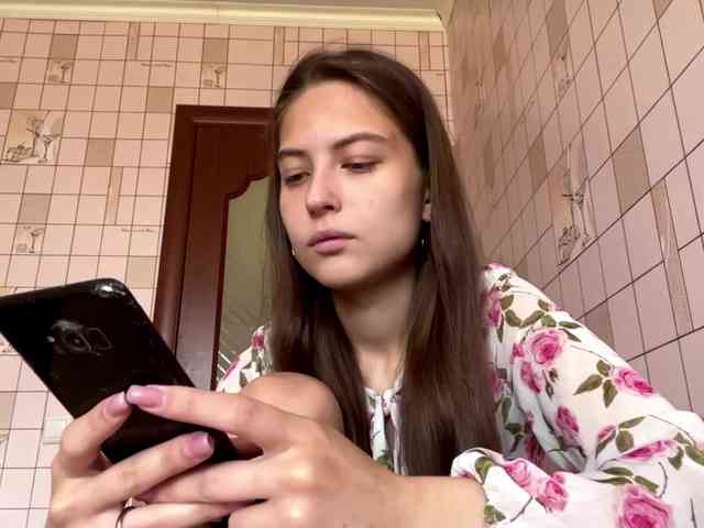 RonnaWillow webcam