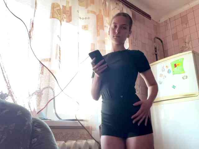 RonnaWillow webcam