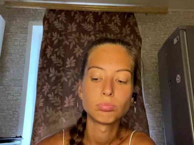 RonnaWillow webcam