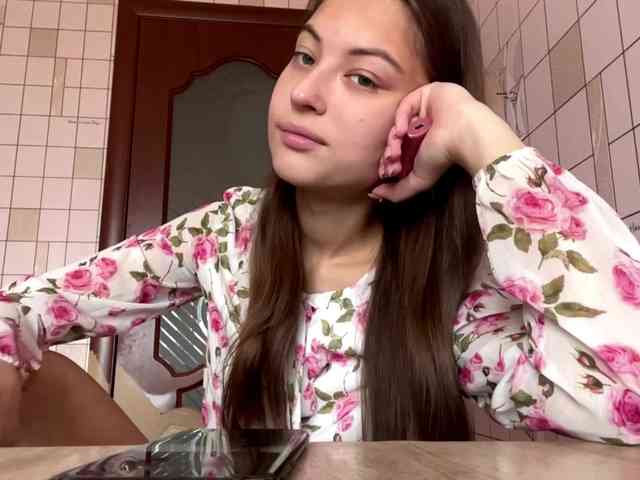 RonnaWillow webcam