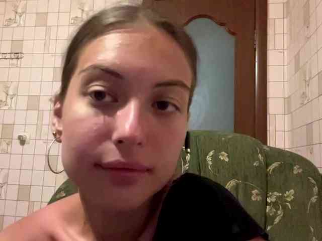 RonnaWillow webcam