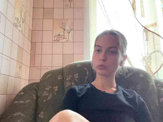 RonnaWillow webcam