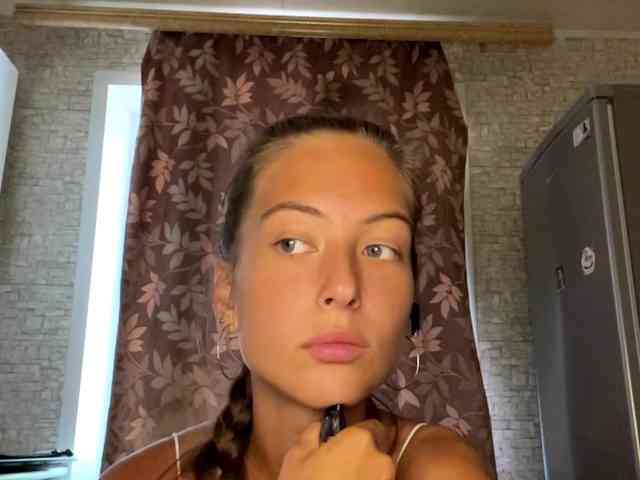 RonnaWillow webcam