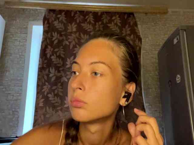 RonnaWillow webcam