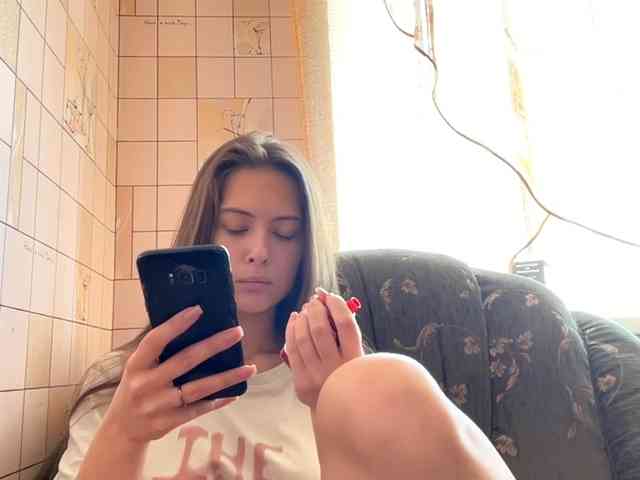 RonnaWillow webcam