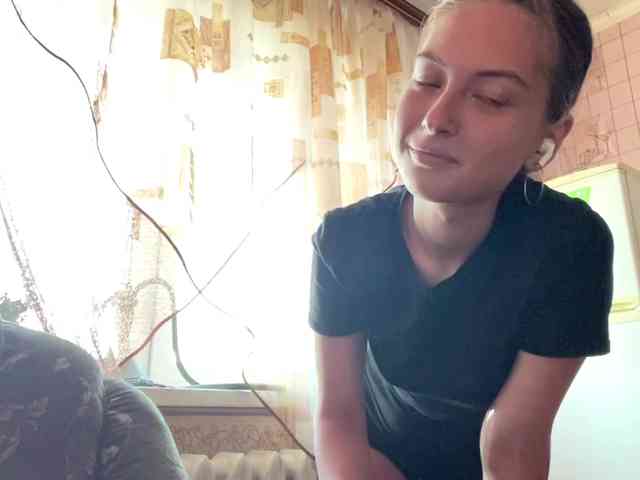 RonnaWillow webcam