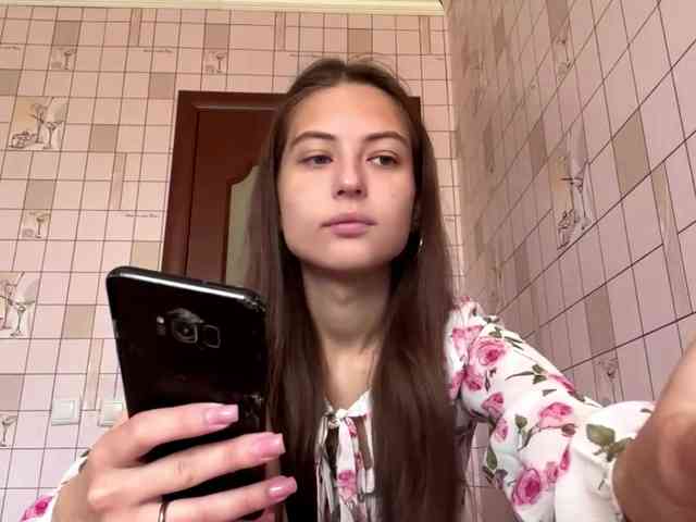 RonnaWillow webcam