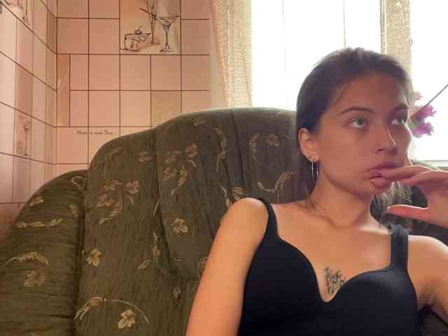 RonnaWillow webcam