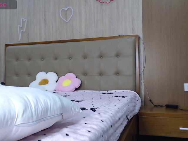 Jee-ssu's BongaCams show and profile