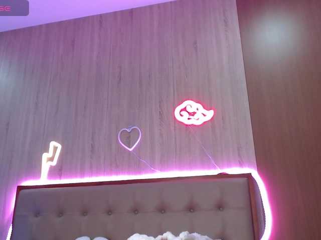 Jee-ssu's BongaCams show and profile