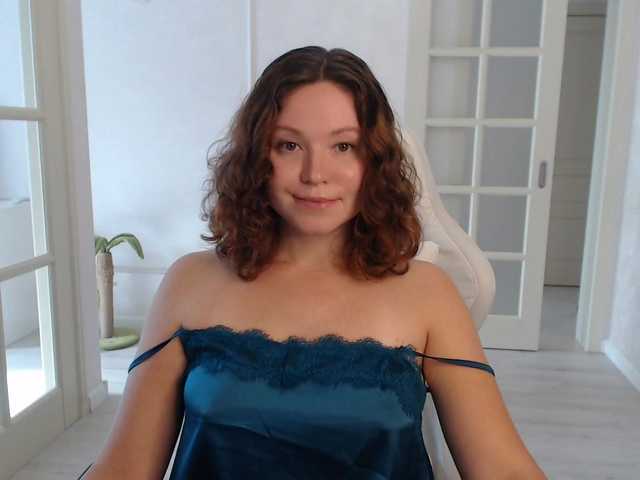 LondonMiley live cam on BongaCams