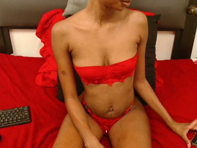 TenderPussyyy live cam on BongaCams