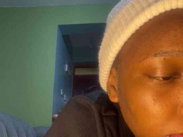 cadie1321 Live Webcam on BongaCams