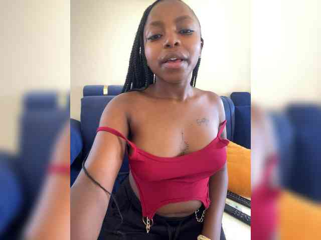 SweetKittyy22 webcam