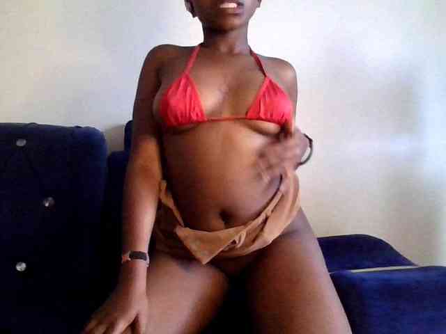 SweetKittyy22 webcam