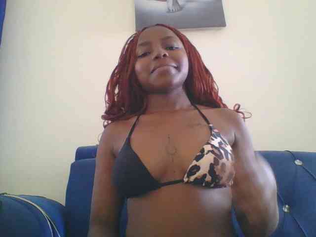 SweetKittyy22 webcam