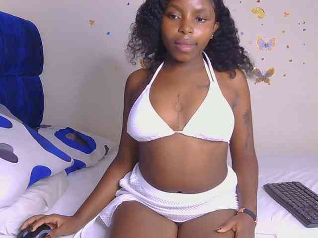 SweetKittyy22 webcam