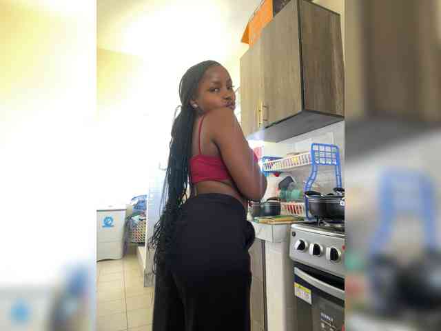 SweetKittyy22 webcam