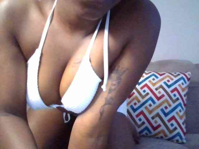 SweetKittyy22 webcam