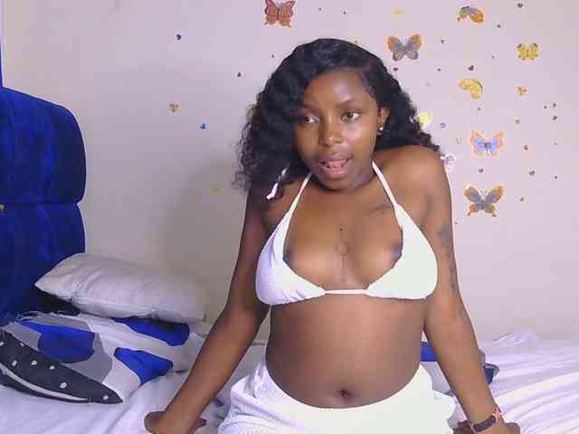 SweetKittyy22 webcam