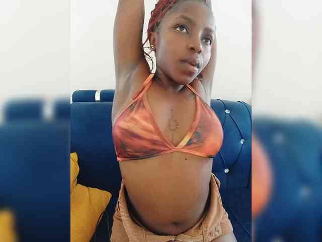 SweetKittyy22 webcam