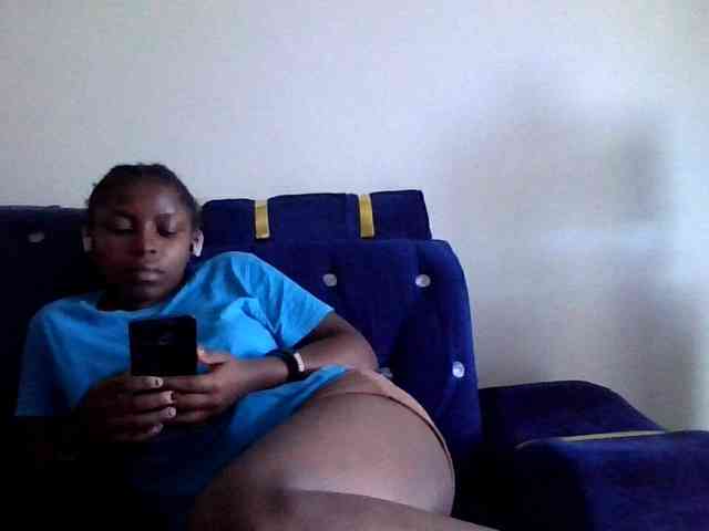 SweetKittyy22 webcam