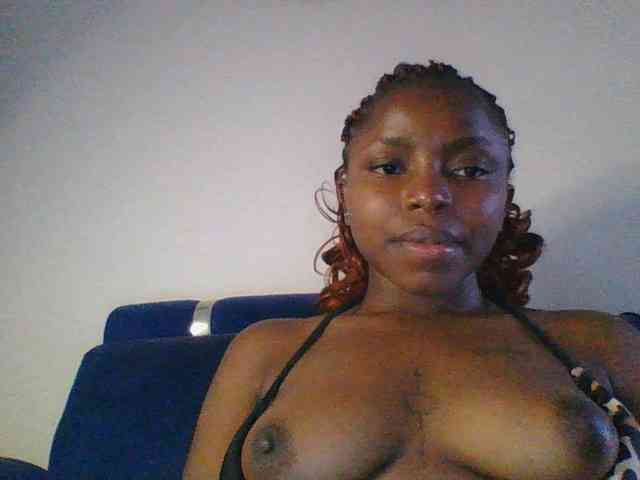 SweetKittyy22 webcam