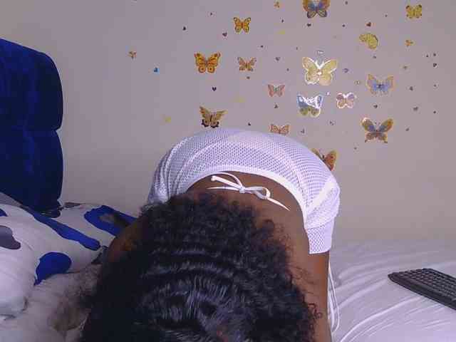 SweetKittyy22 webcam