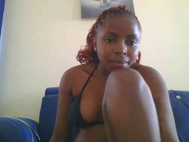 SweetKittyy22 webcam
