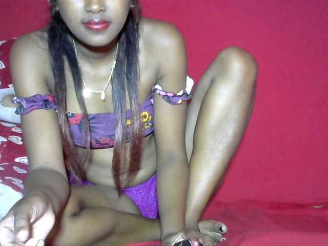 AMICKA's BongaCams show and profile