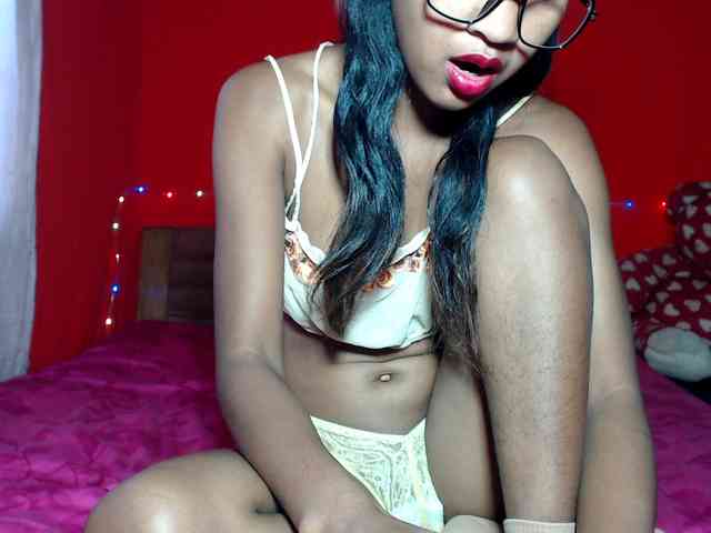 Monicka1 webcam