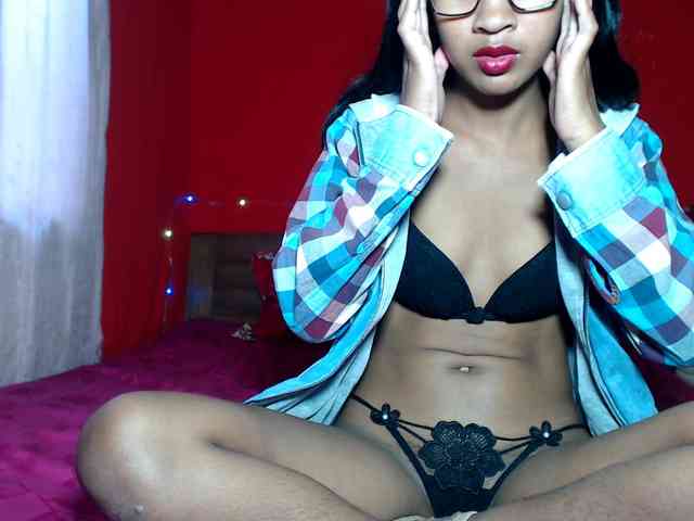 Monicka1 webcam