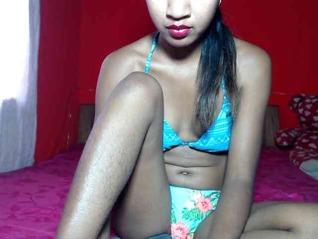 Monicka1 webcam