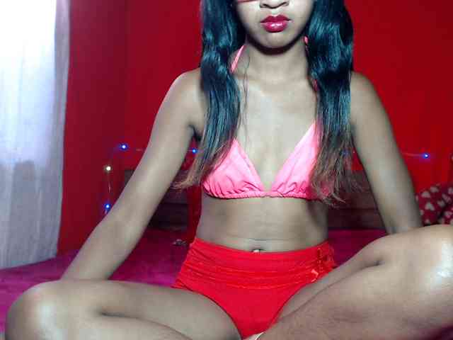 Monicka1 webcam