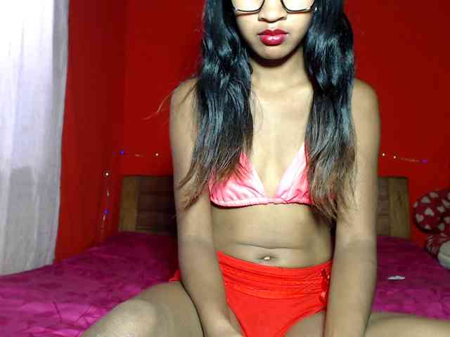Monicka1 webcam
