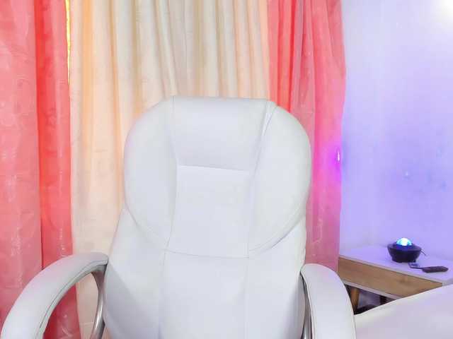 missbecky's BongaCams show and profile