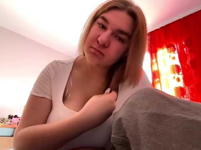 ToyaDerringer's BongaCams show and profile