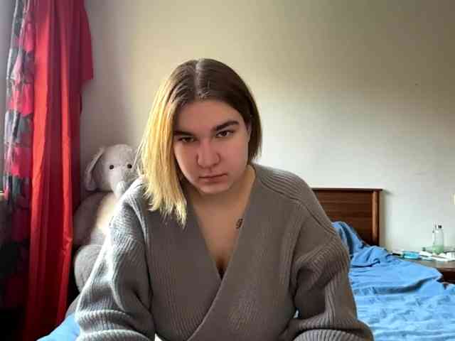 ToyaDerringer webcam