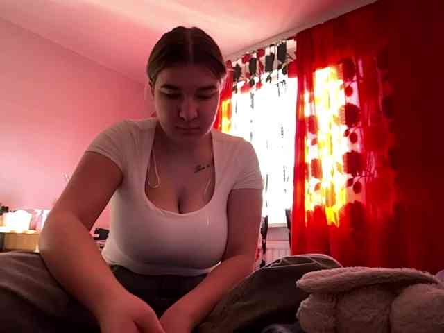 ToyaDerringer webcam