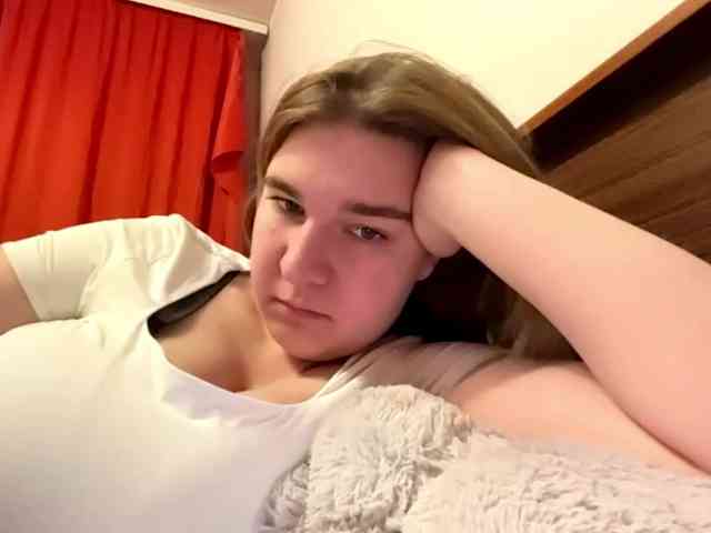 ToyaDerringer webcam